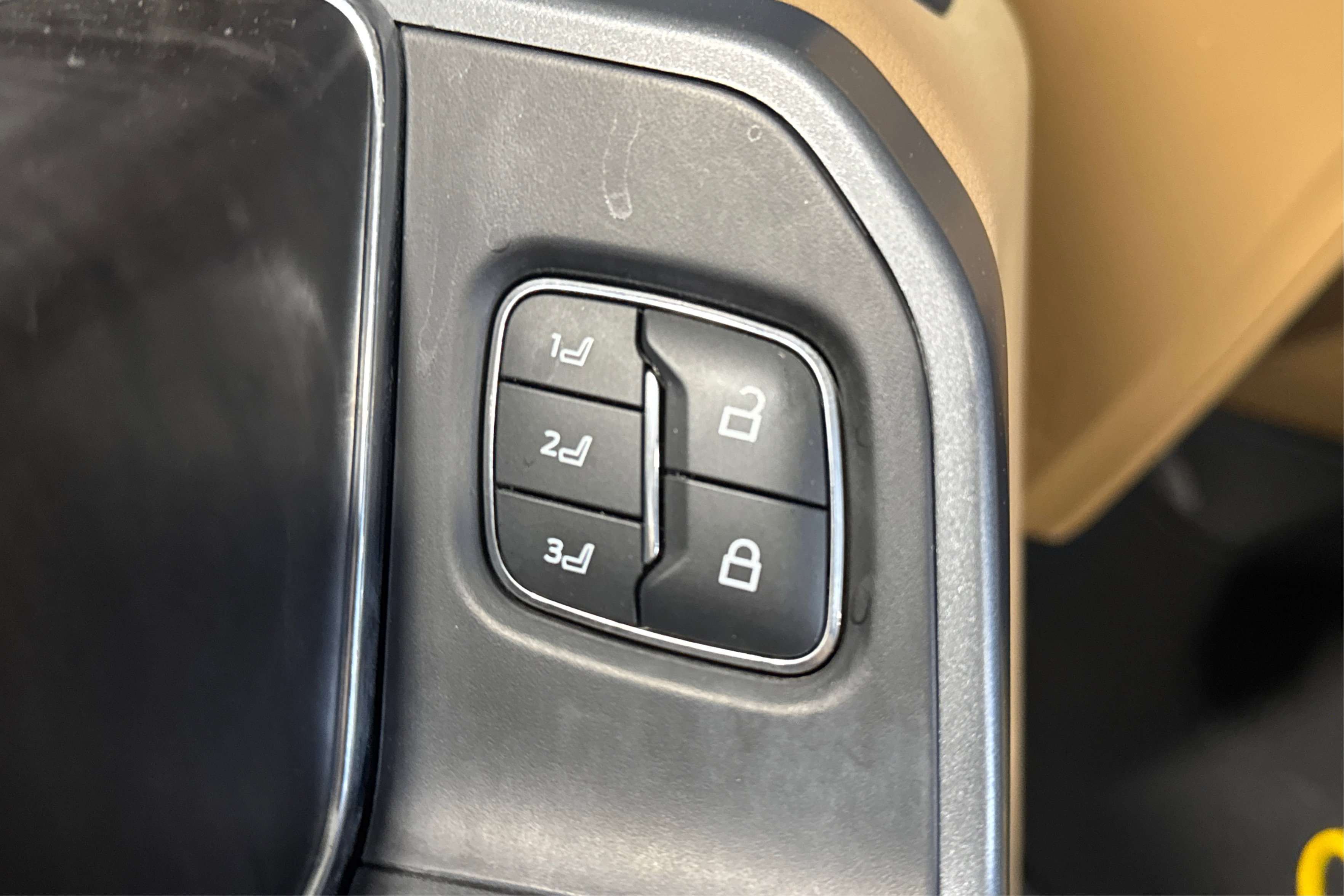Used 2021 Ford F150 Lariat w/ Equipment Group 502A High AWD/4WD image 17