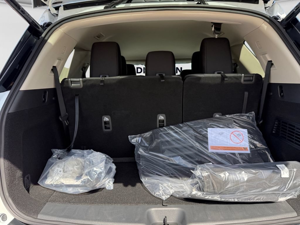 New 2026 Nissan Pathfinder SV AWD/4WD image 18