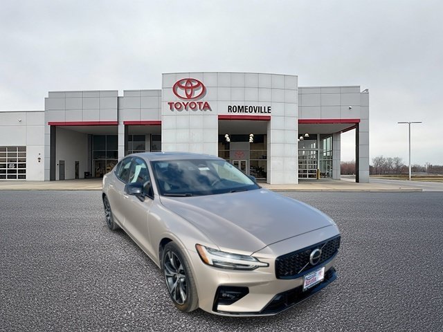 Used 2024 Volvo S60 B5 Core w/ Climate Package AWD/4WD image 1