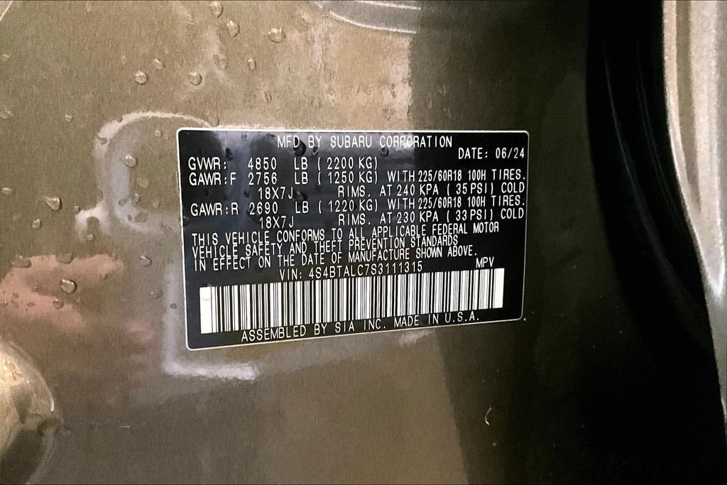Used 2025 Subaru Outback Onyx Edition AWD/4WD image 35