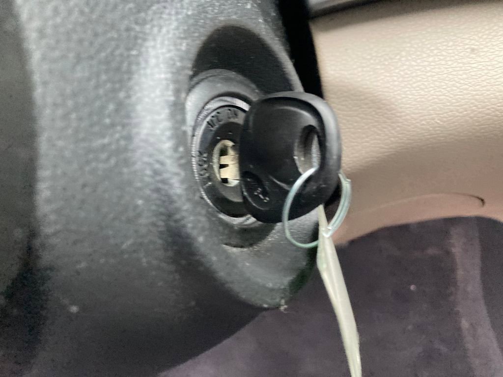 Used 2017 Hyundai Elantra SE w/ Cargo Package image 33