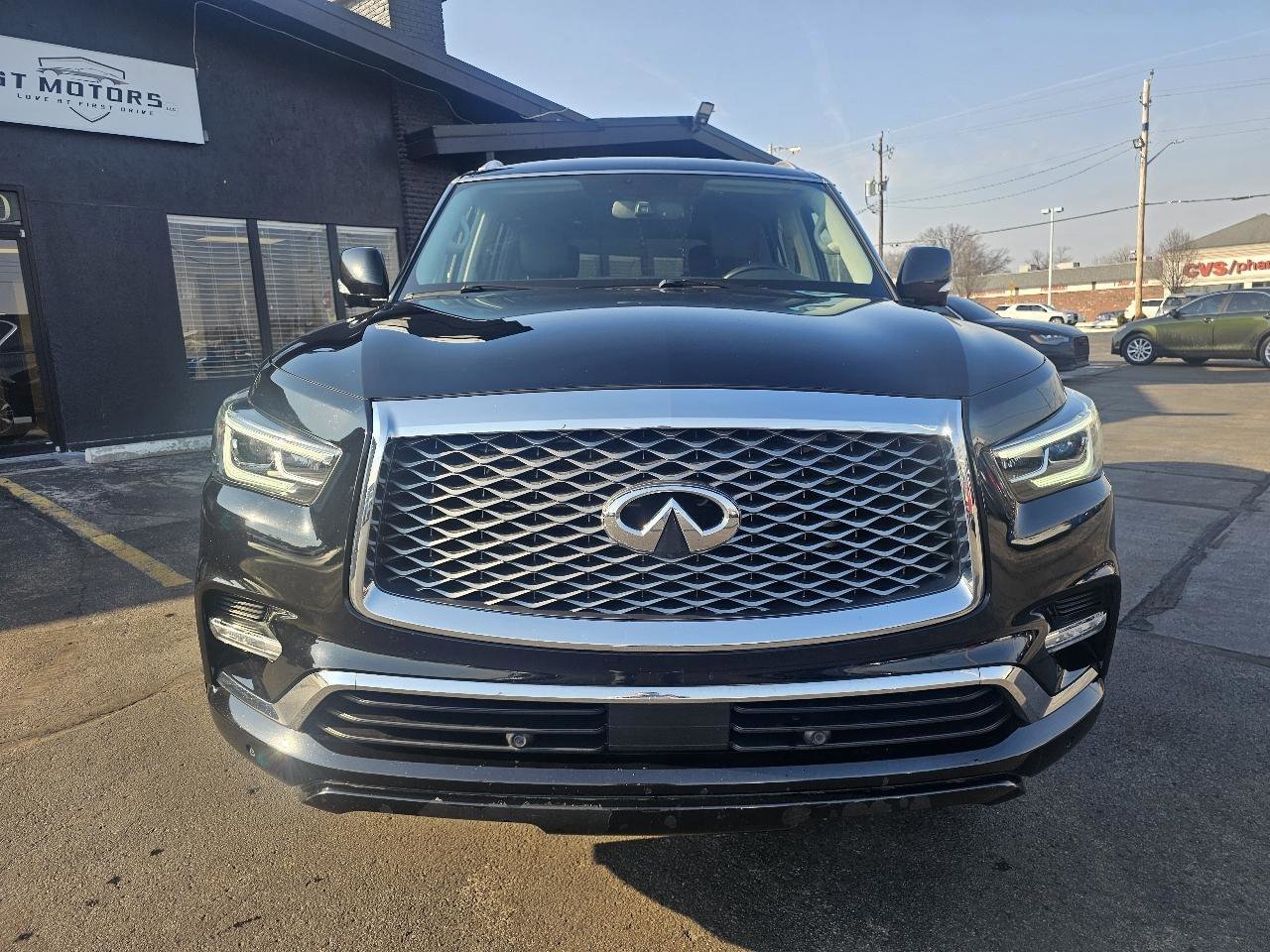 Used 2018 INFINITI QX80 Limited w/ All Season Package AWD/4WD image 2