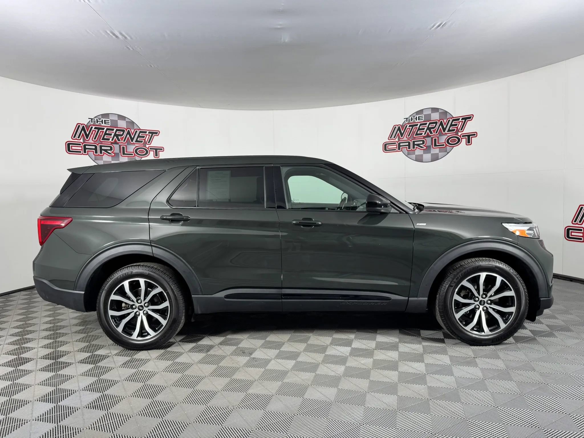 Used 2022 Ford Explorer ST-Line AWD/4WD image 7