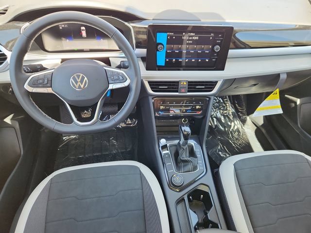 New 2026 Volkswagen Taos SE AWD/4WD image 9