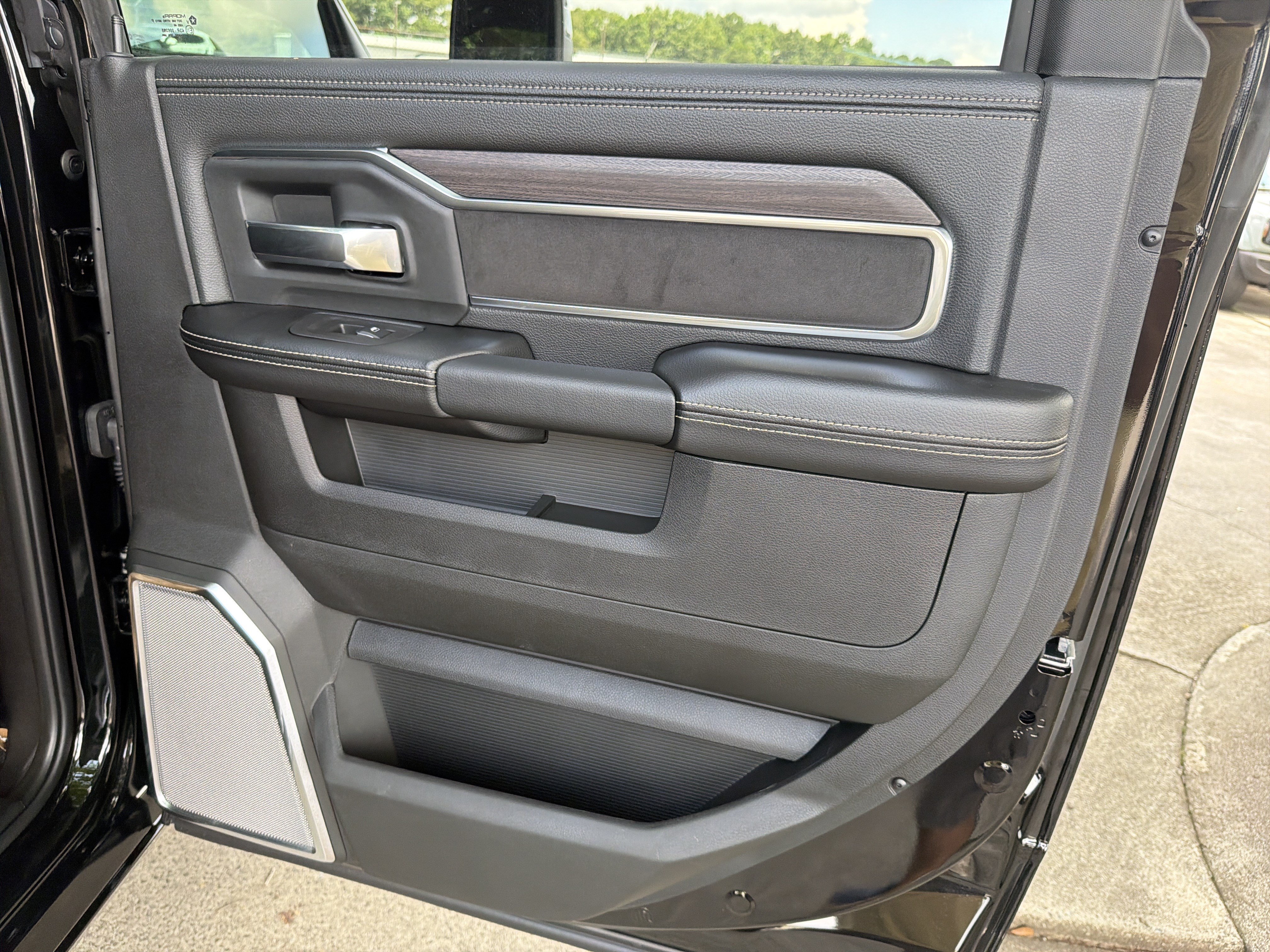 New 2026 RAM 5500 4x4 Crew Cab w/ Laramie Trim Package image 16