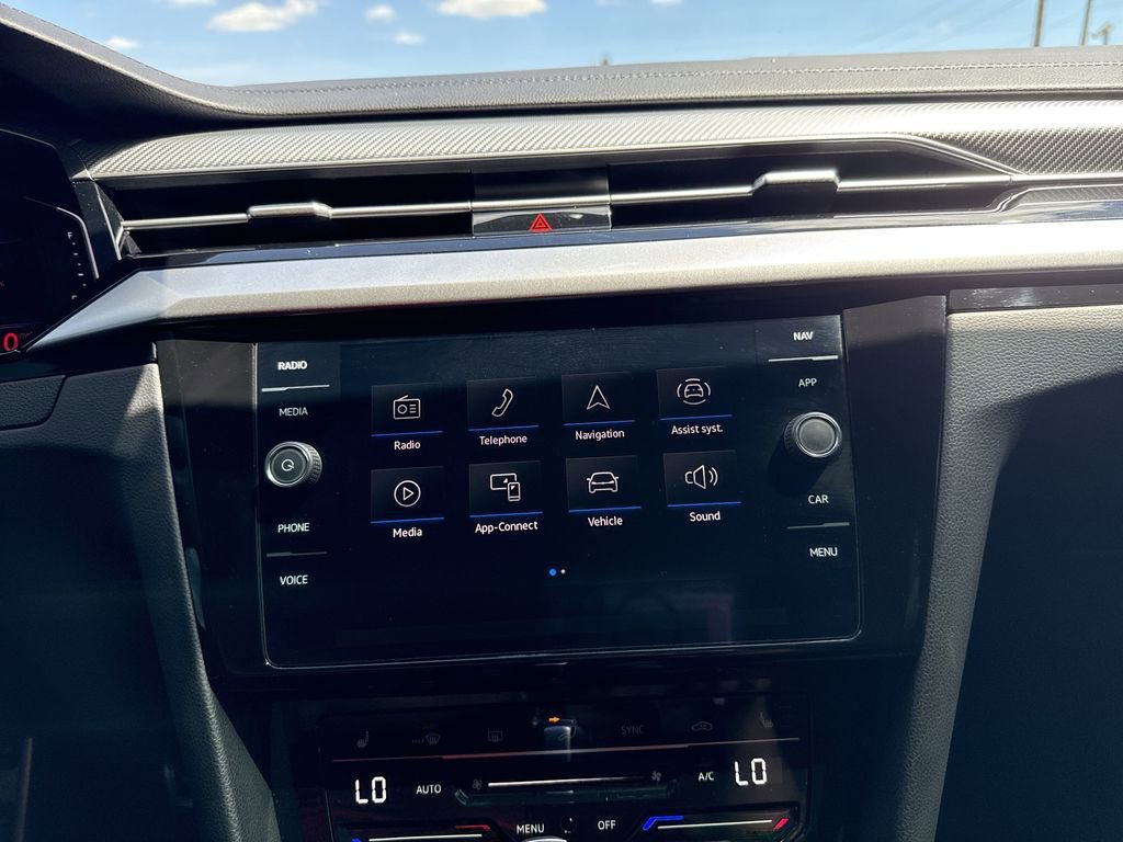 Used 2022 Volkswagen Arteon SE FWD image 18