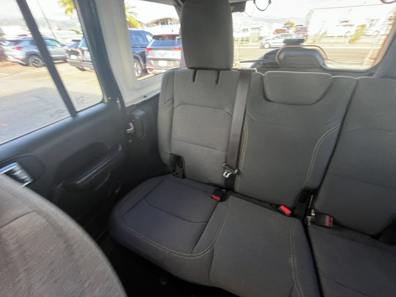 Used 2025 Jeep Wrangler Unlimited Sport AWD/4WD image 37