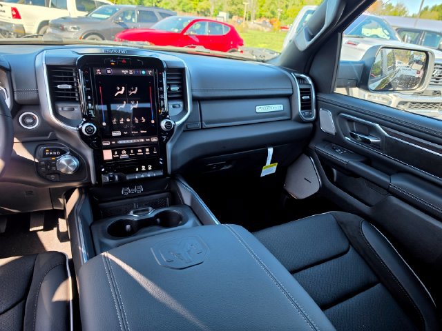 New 2027 RAM 1500 Laramie w/ Laramie Preferred Package AWD/4WD image 12