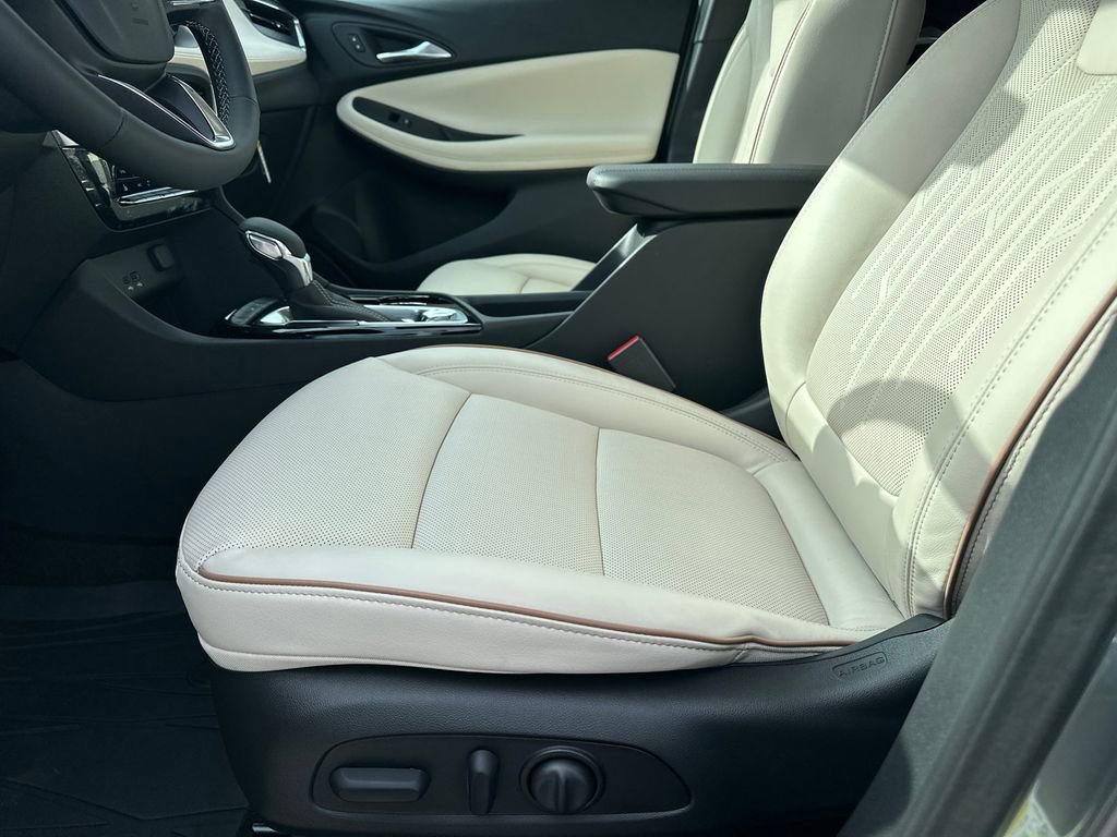 New 2026 Buick Encore GX Avenir w/ Avenir Convenience Package FWD image 10