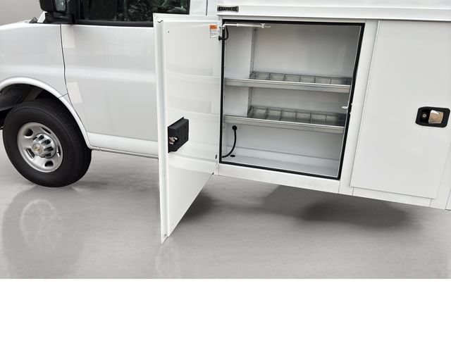 New 2025 Chevrolet Express 3500 w/ Power Convenience Package RWD image 15