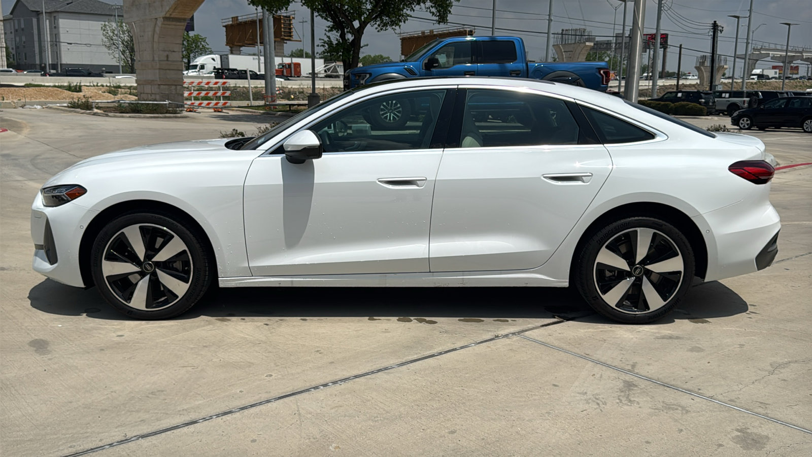 Used 2025 Audi A5 2.0T Premium Plus w/ Premium Plus AWD/4WD image 4