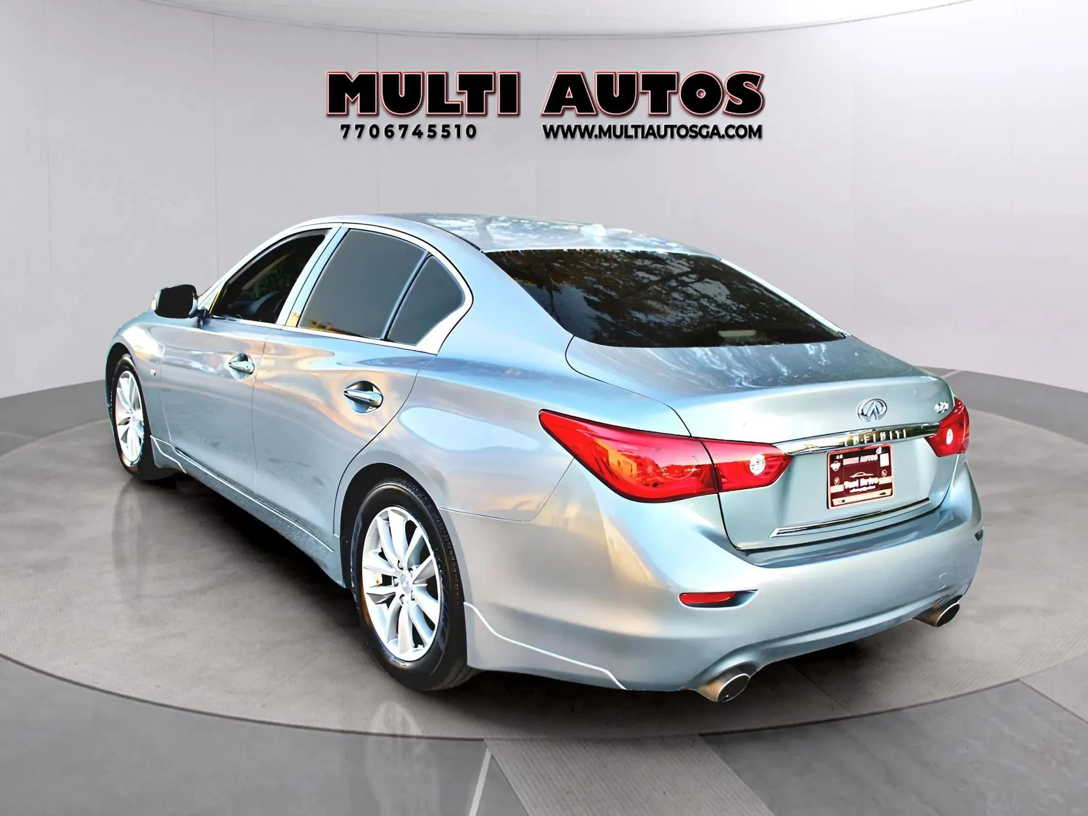 Used 2014 INFINITI Q50 Premium w/ Navigation Package RWD image 4