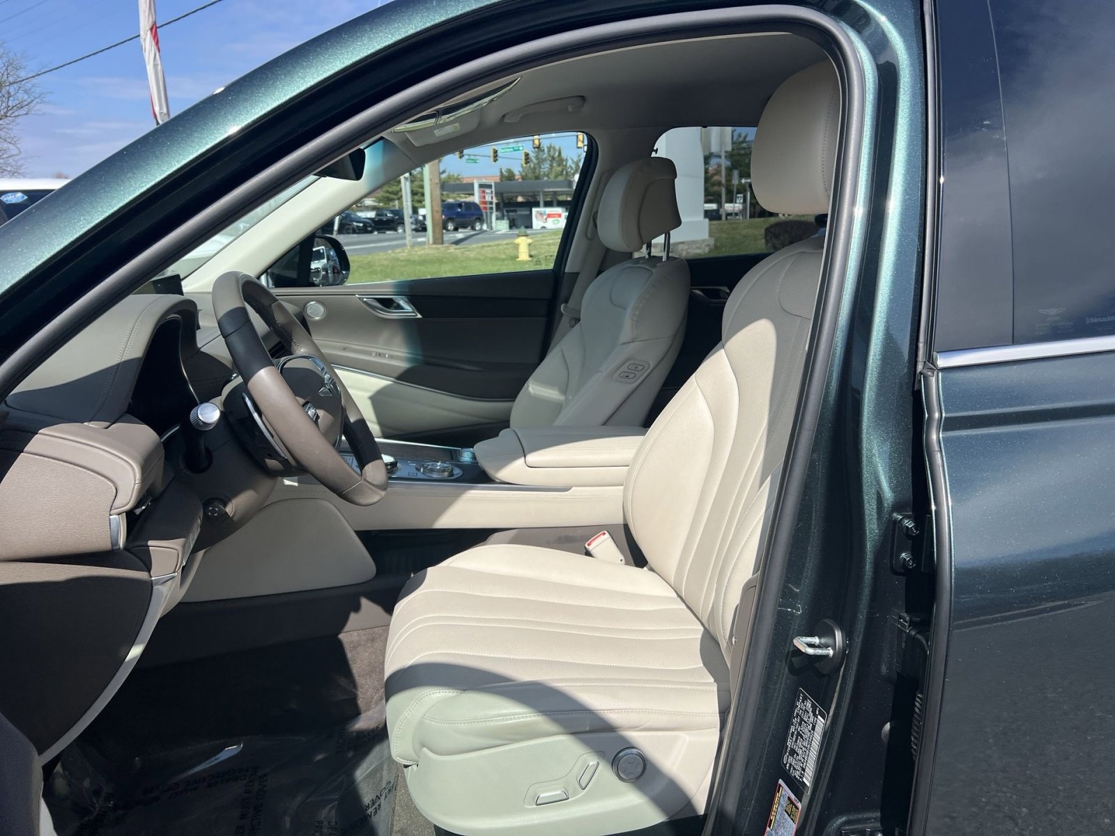 Used 2024 Genesis GV80 2.5T image 13