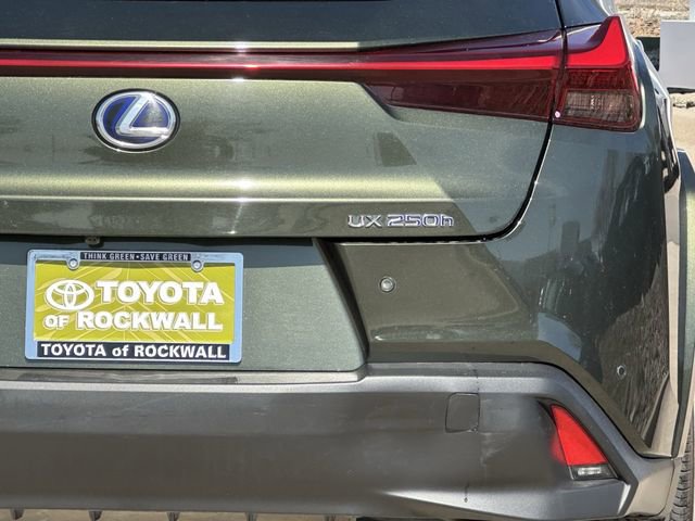 Used 2022 Lexus UX 250h 250h Base w/ Premium Package image 7