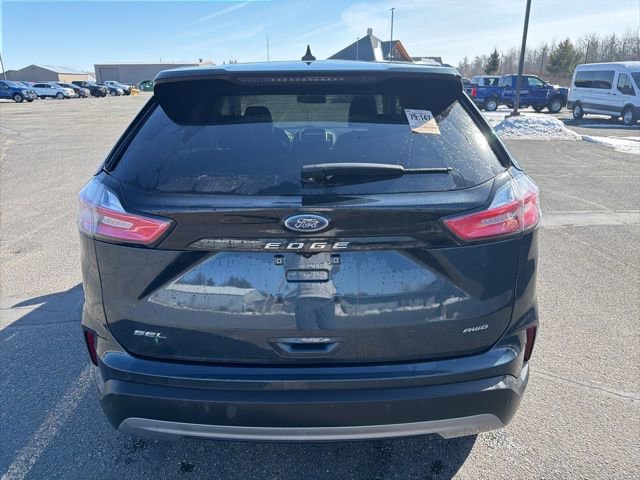 Used 2024 Ford Edge SEL w/ Convenience Package image 4