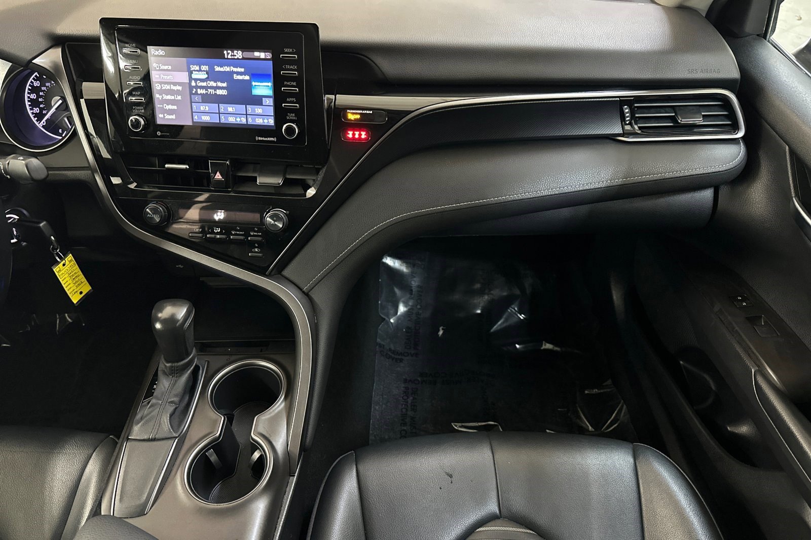 Used 2021 Toyota Camry SE image 28