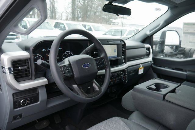 New 2026 Ford F250 XLT w/ FX4 Off-Road Package AWD/4WD image 13