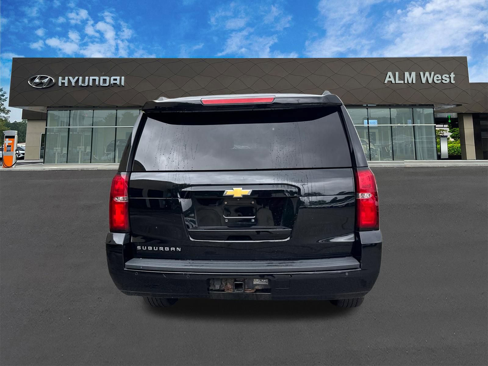 Used 2018 Chevrolet Suburban LT AWD/4WD image 6