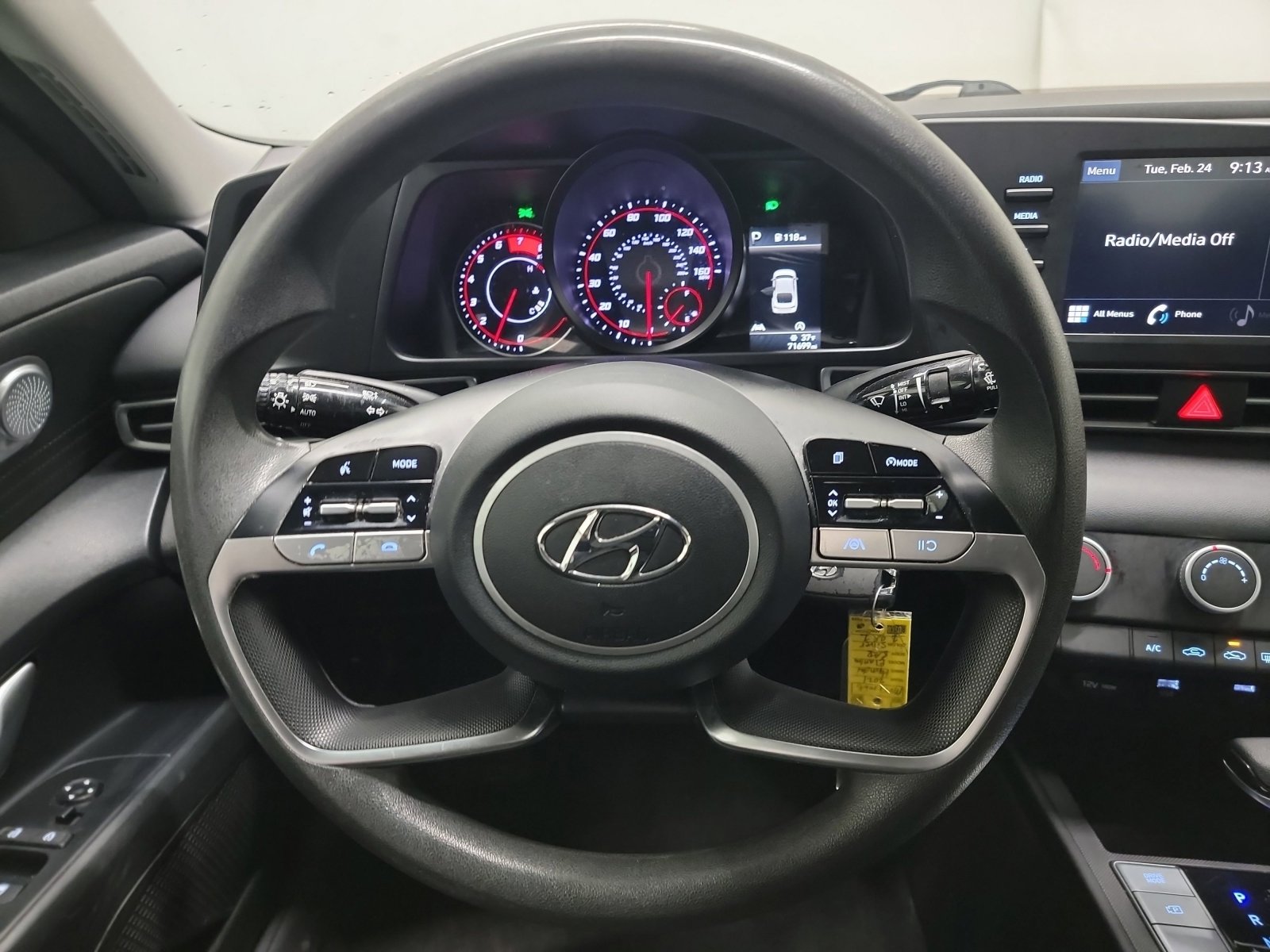 Used 2021 Hyundai Elantra SE w/ Cargo Package image 17