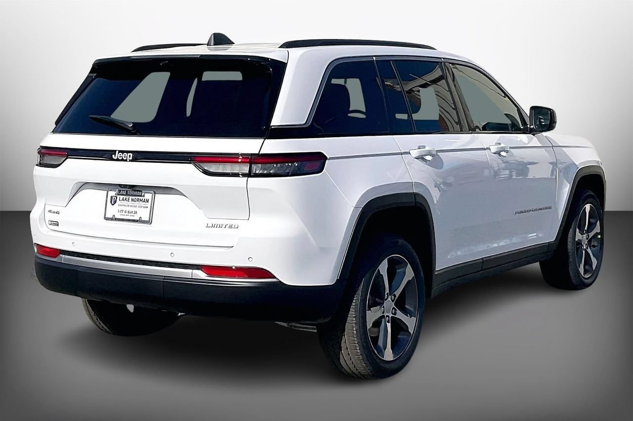 New 2026 Jeep Grand Cherokee Limited w/ Luxury Tech Group II AWD/4WD image 8