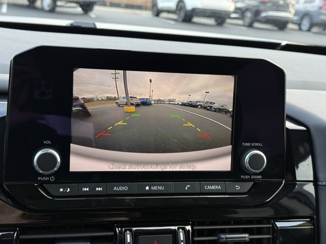 Certified 2024 Nissan Pathfinder SV image 38