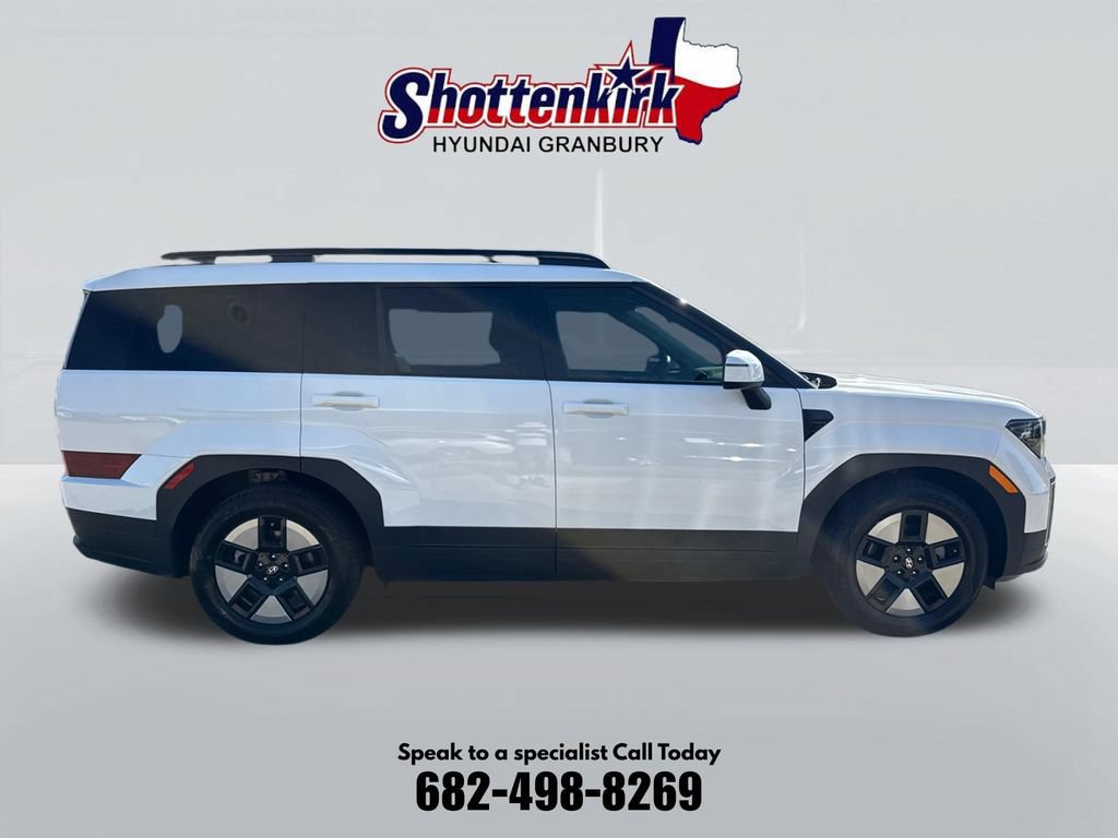 Used 2025 Hyundai Santa Fe SEL FWD image 5