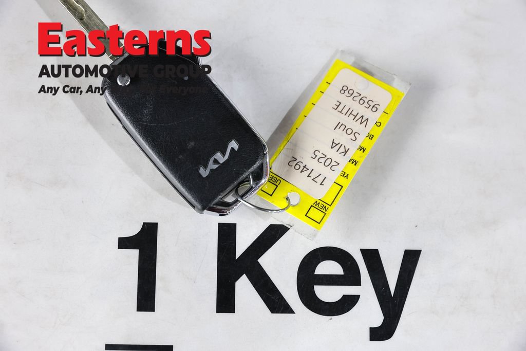 Used 2025 Kia Soul LX FWD image 24