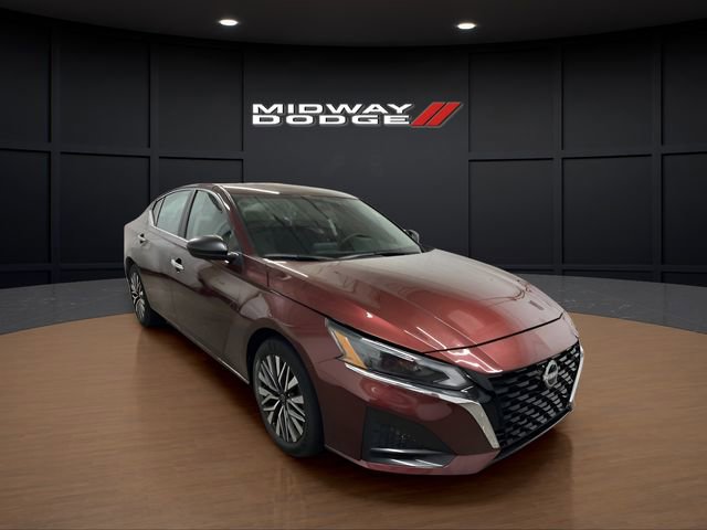 Used 2024 Nissan Altima 2.5 SV