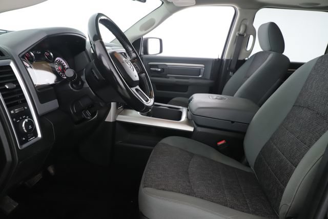 Used 2019 RAM 1500 Classic SLT w/ Black Appearance Group AWD/4WD image 16