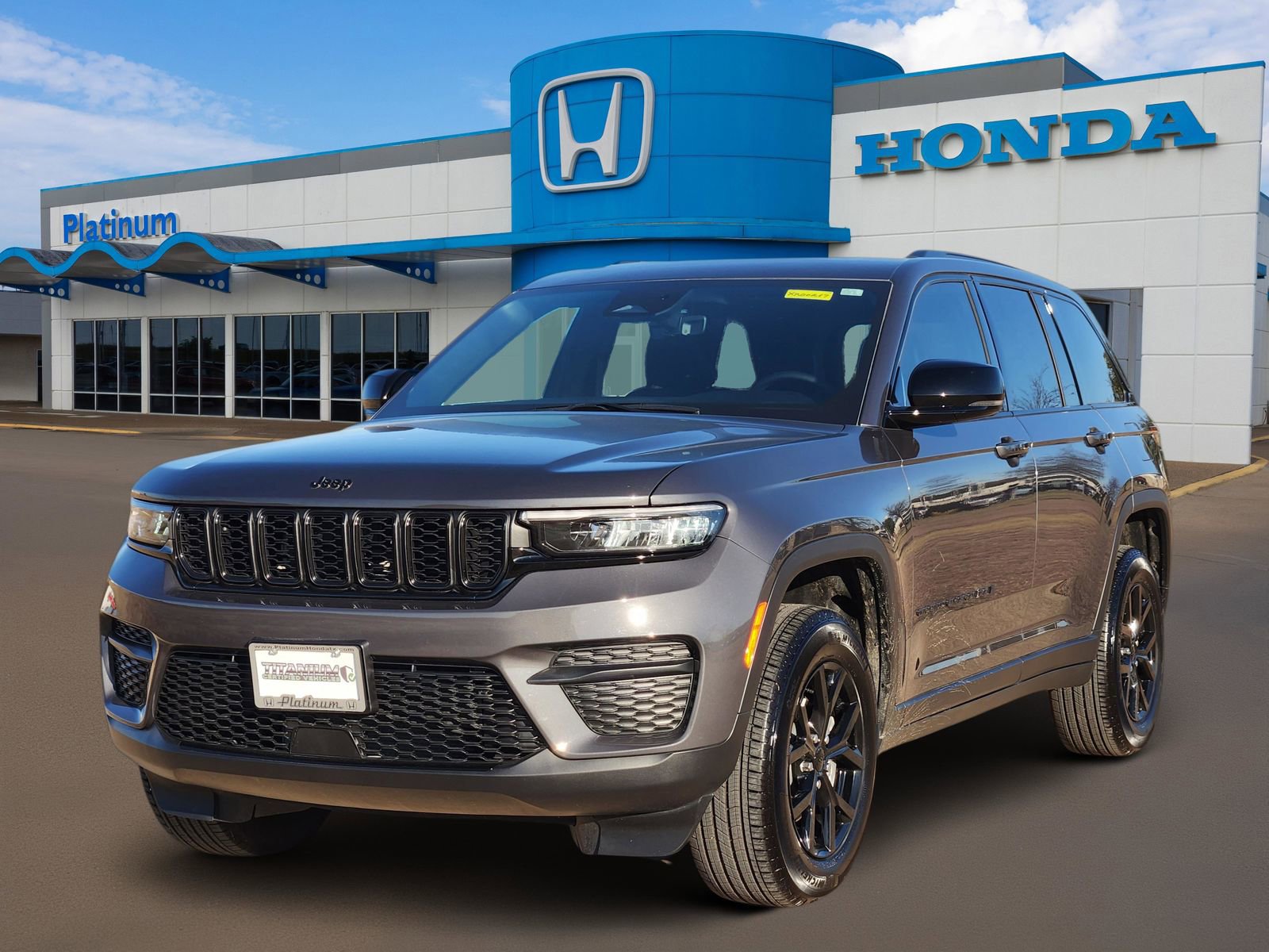 Used 2025 Jeep Grand Cherokee Altitude AWD/4WD video 2