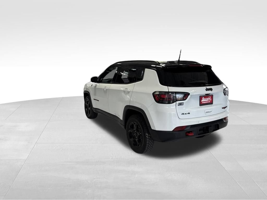 Used 2024 Jeep Compass Trailhawk w/ Trailhawk Elite Group AWD/4WD image 5