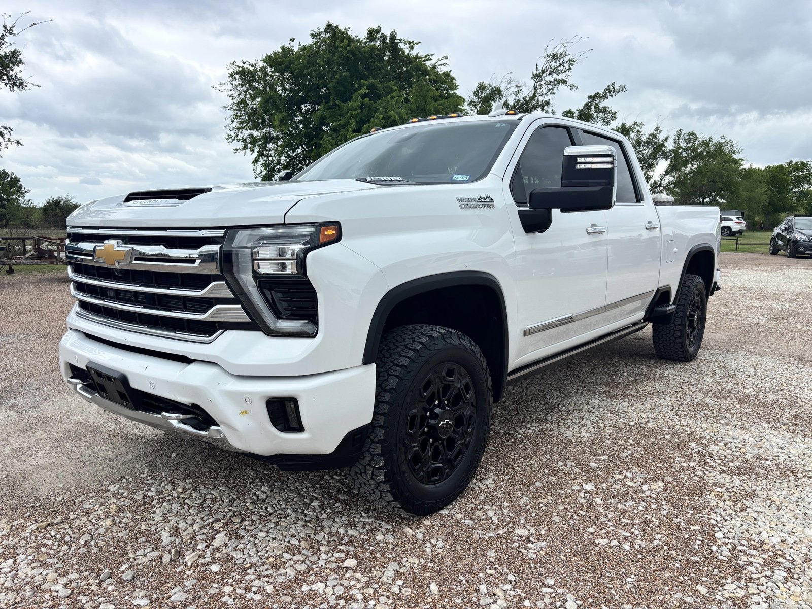 Used 2024 Chevrolet Silverado 2500 High Country w/ Technology Package image 1