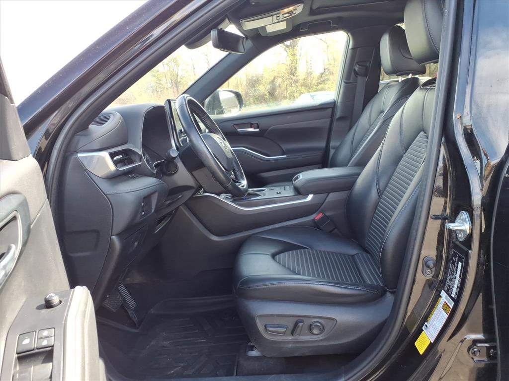 Used 2021 Toyota Highlander XSE image 15