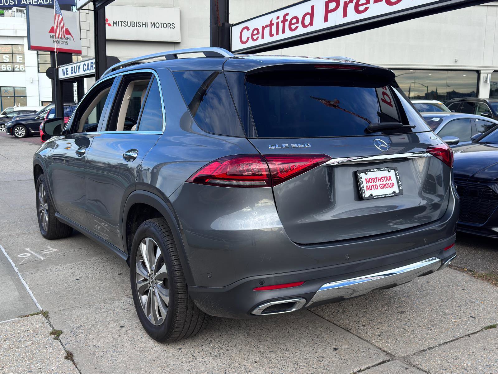 Used 2020 Mercedes-Benz GLE 350 4MATIC w/ Premium Package image 6