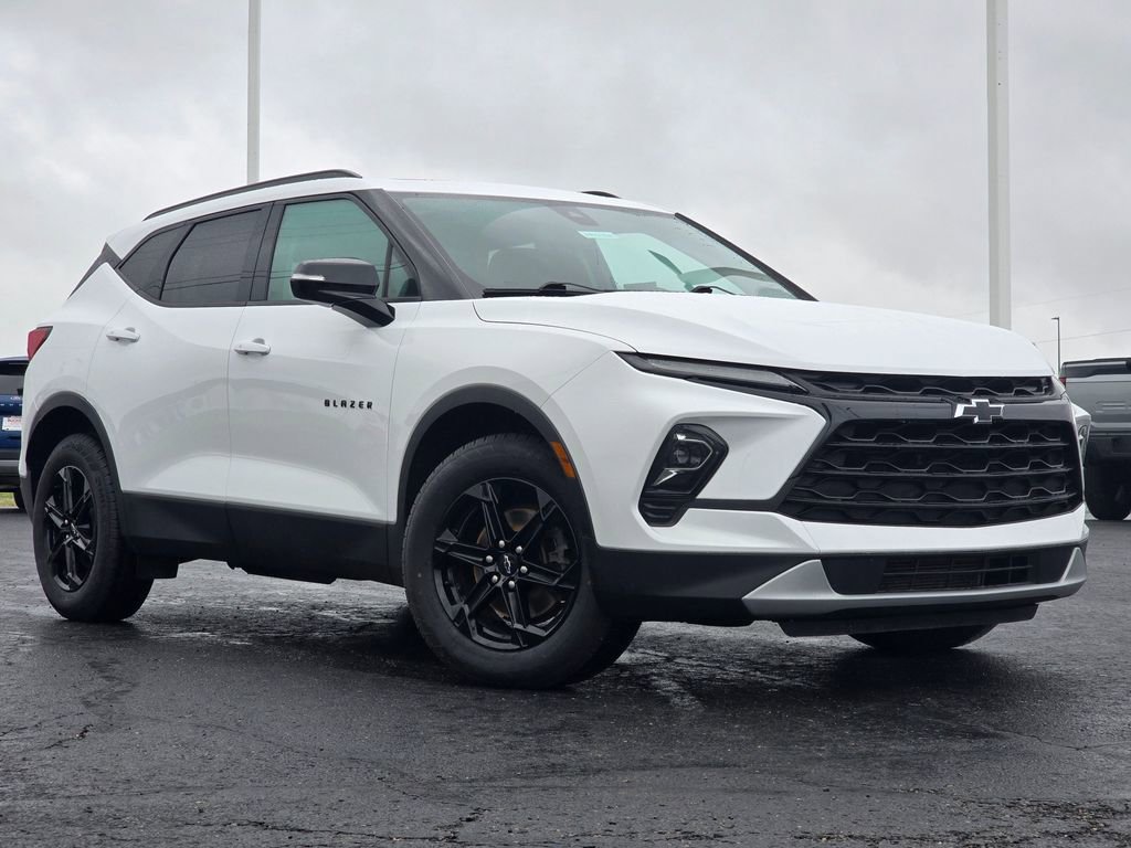 Used 2023 Chevrolet Blazer LT w/ Midnight/Sport Edition AWD/4WD image 2