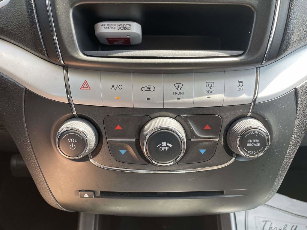 Used 2017 Dodge Journey SXT AWD/4WD image 20