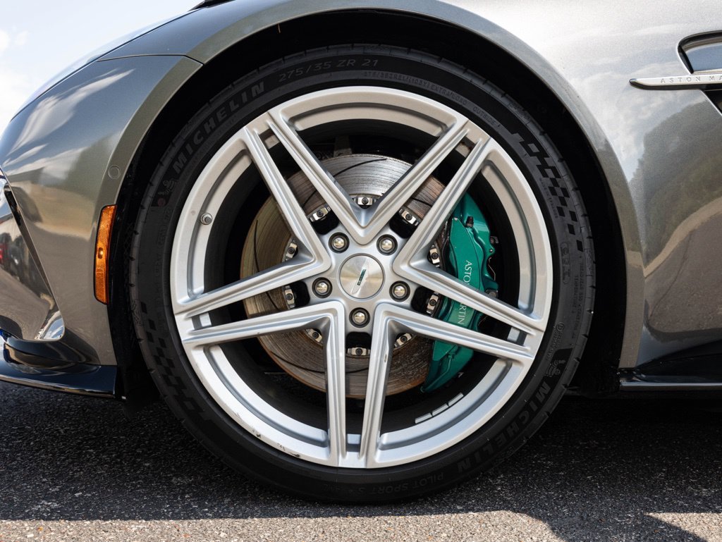 Used 2025 Aston Martin V8 Vantage Coupe RWD image 59