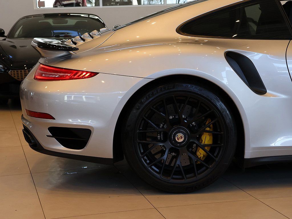 Used 2014 Porsche 911 Turbo S image 26