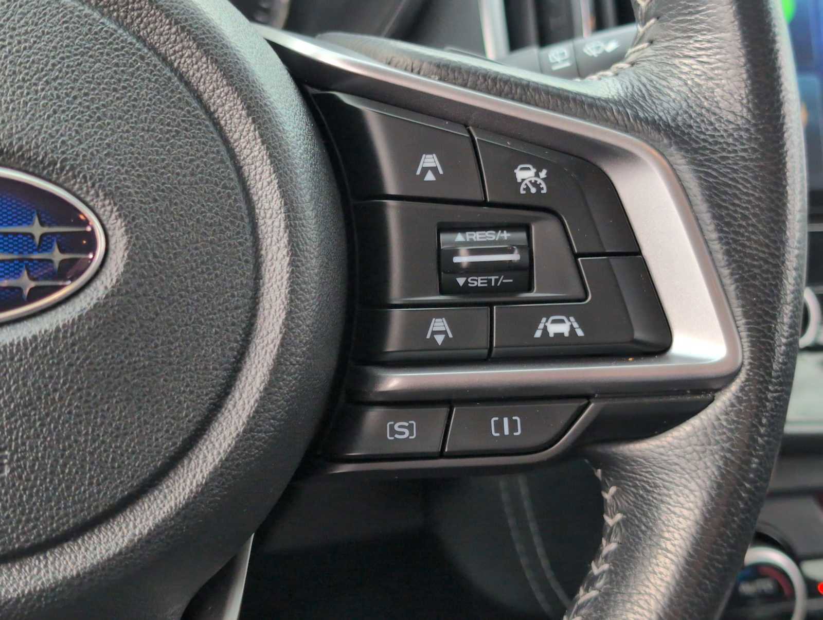 Used 2021 Subaru Impreza 2.0i Limited w/ Popular Package #2 image 25