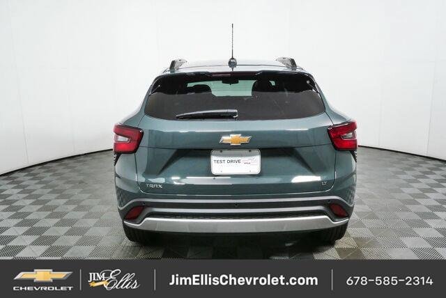 New 2026 Chevrolet Trax LT w/ Sunroof Package FWD image 22