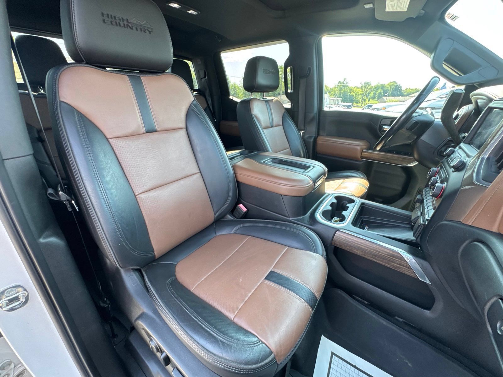 Used 2020 Chevrolet Silverado 1500 High Country w/ Technology Package AWD/4WD image 37