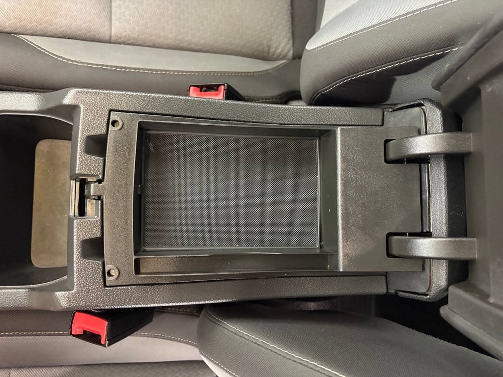Used 2018 Ford Escape SE w/ SE Sync 3 Package FWD image 34