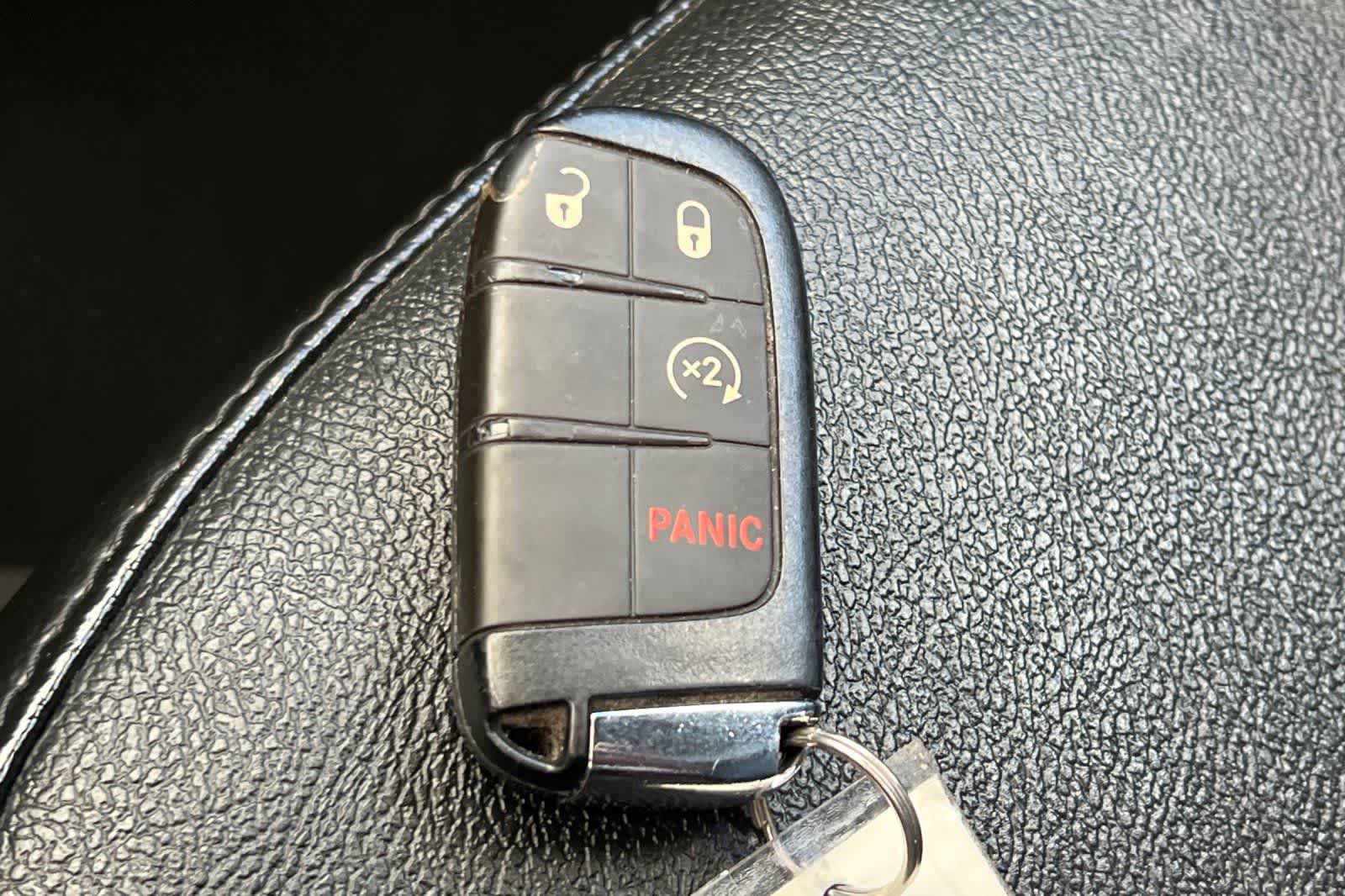 Used 2023 Jeep Compass Latitude AWD/4WD image 25