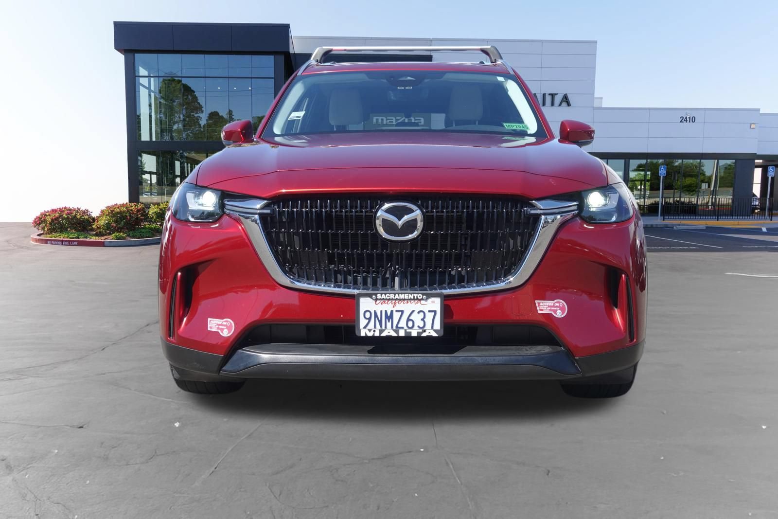 Certified 2024 MAZDA CX-90 Plug-In Hybrid w/ Preferred AWD/4WD image 10