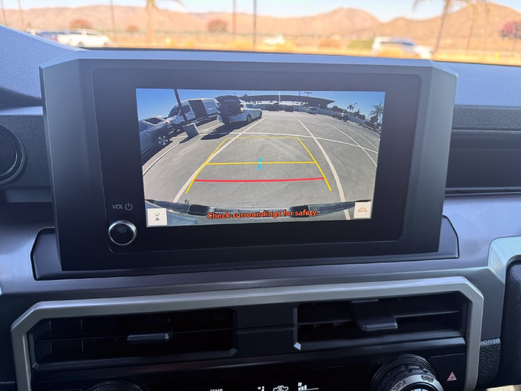 Used 2025 Toyota Tacoma SR5 AWD/4WD image 26
