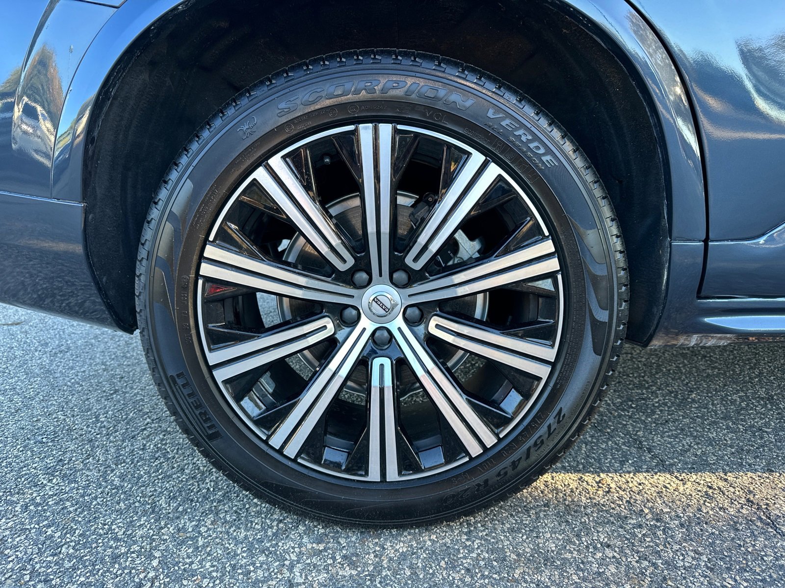 Used 2022 Volvo XC90 T6 Inscription image 18