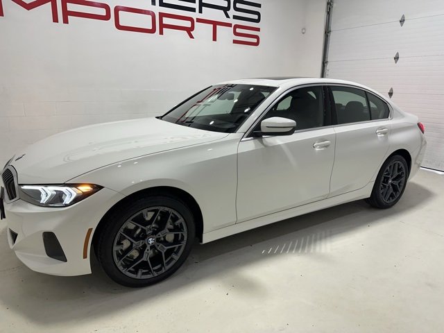 Used 2025 BMW 330i xDrive Sedan w/ Premium Package image 2