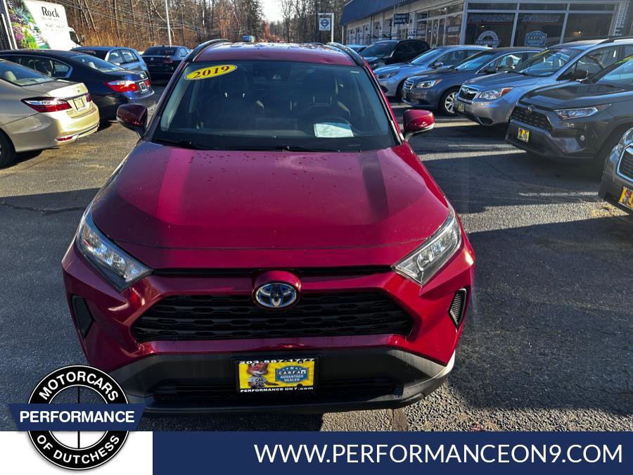Used 2019 Toyota RAV4 LE w/ Carpet Mat Package AWD/4WD image 3