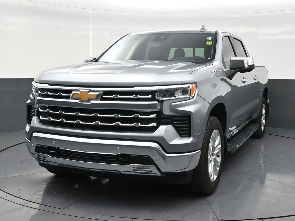 Used 2025 Chevrolet Silverado 1500 LTZ w/ Technology Package image 8
