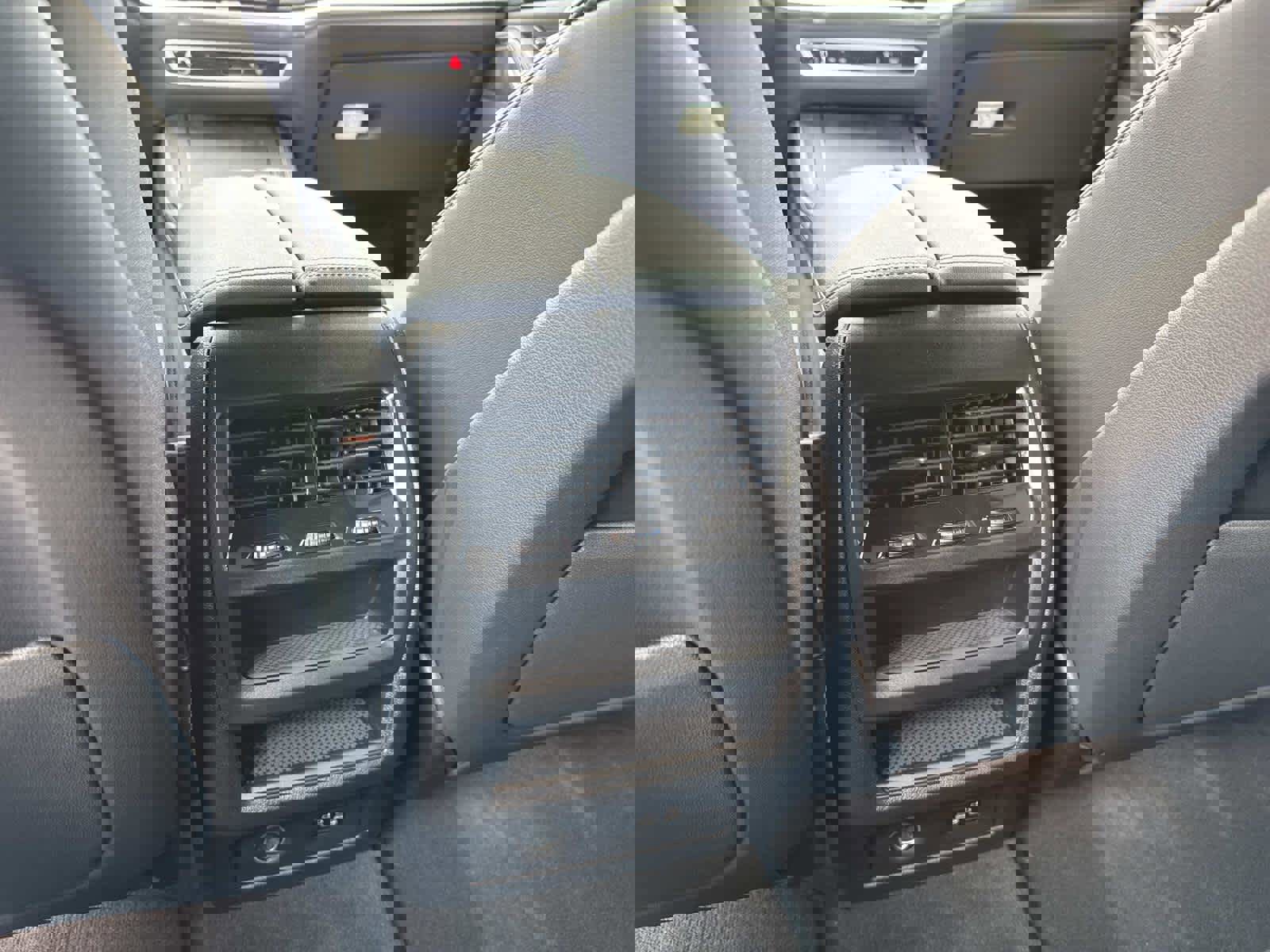 Used 2025 BMW X5 xDrive50e image 17